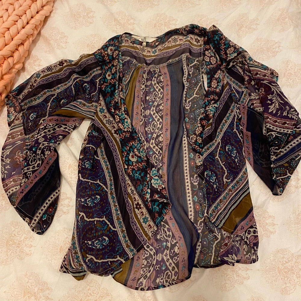 Patterned blouse. Great layering or beach item